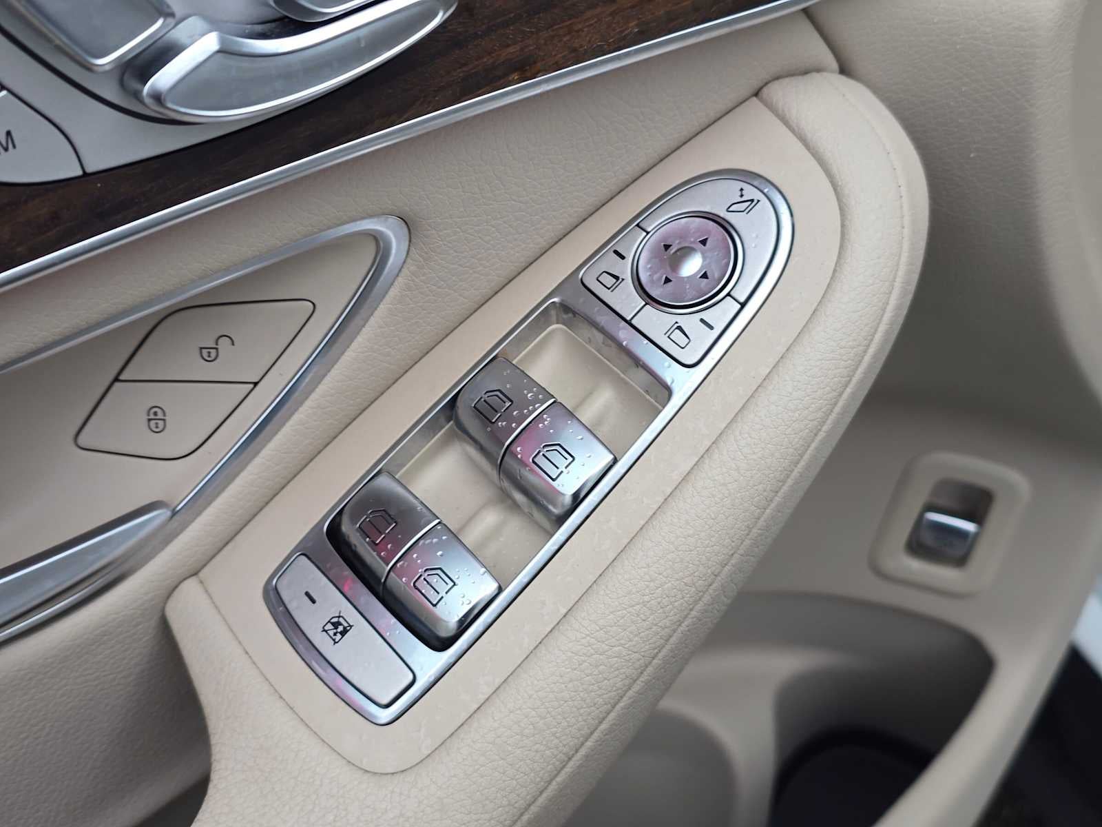 2020 Mercedes-Benz GLC 300 GLC 300