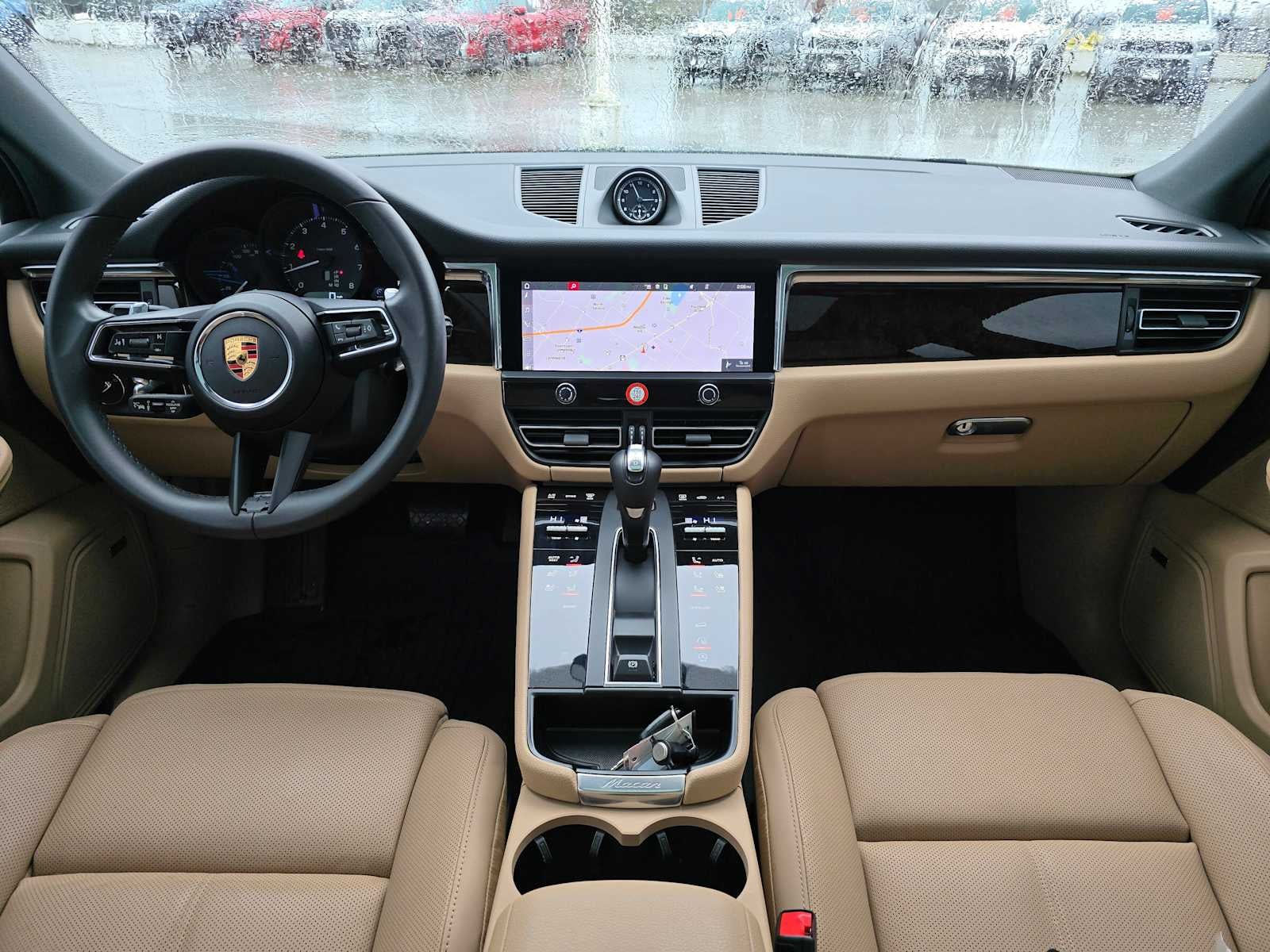 2025 Porsche Macan Base