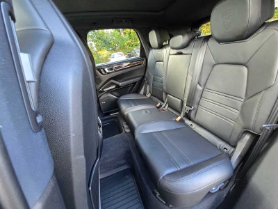 2023 Porsche Cayenne Platinum Edition