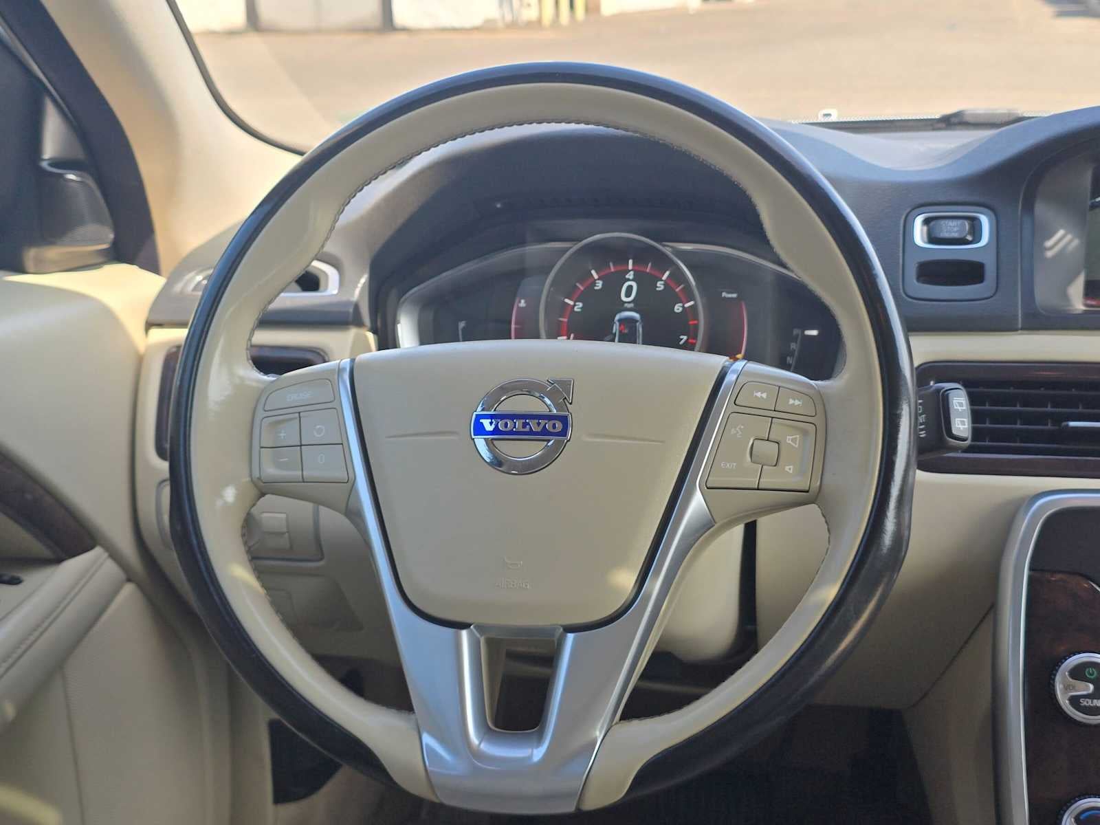 2016 Volvo XC70 T5 Premier