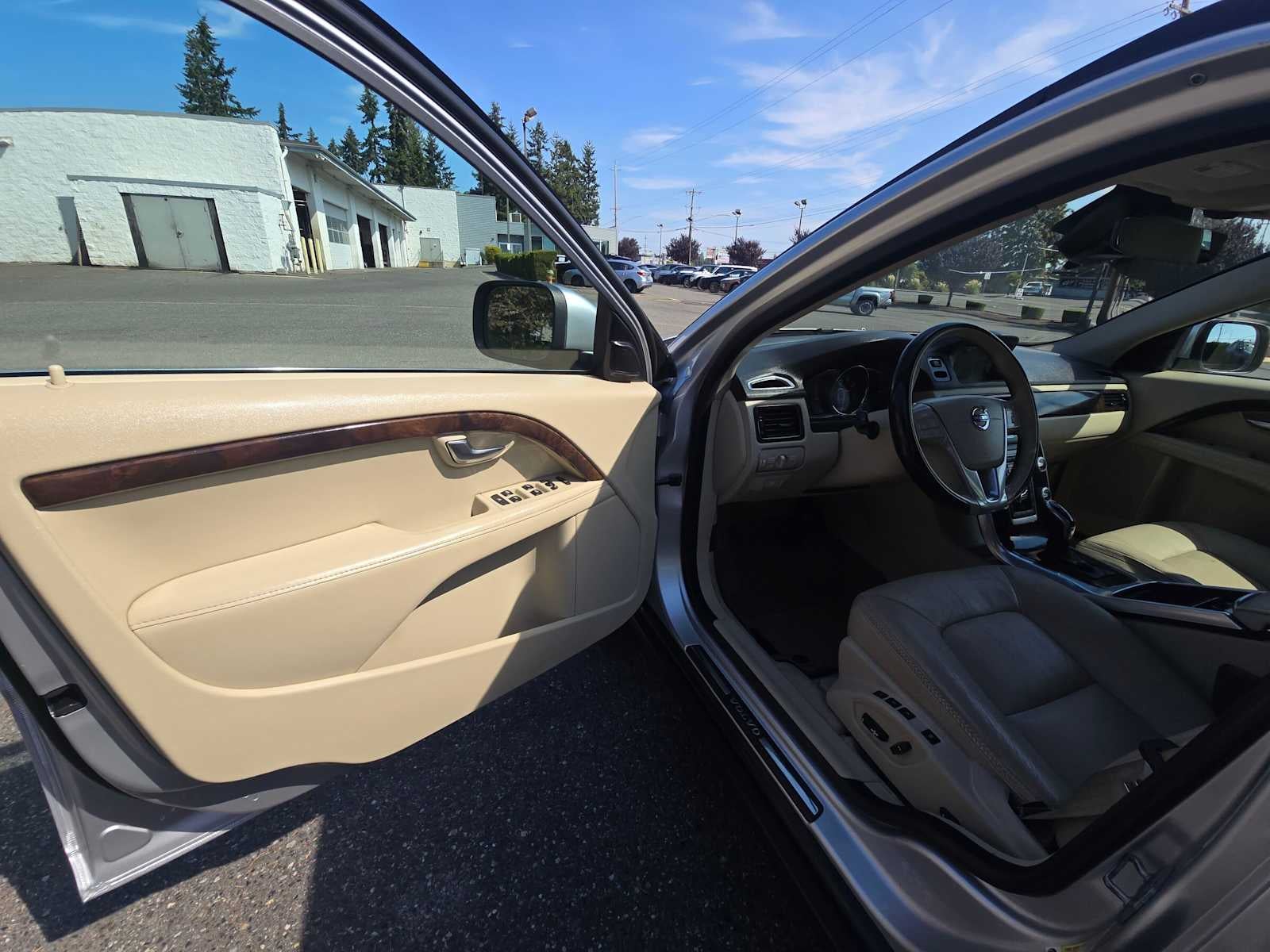 2016 Volvo XC70 T5 Premier