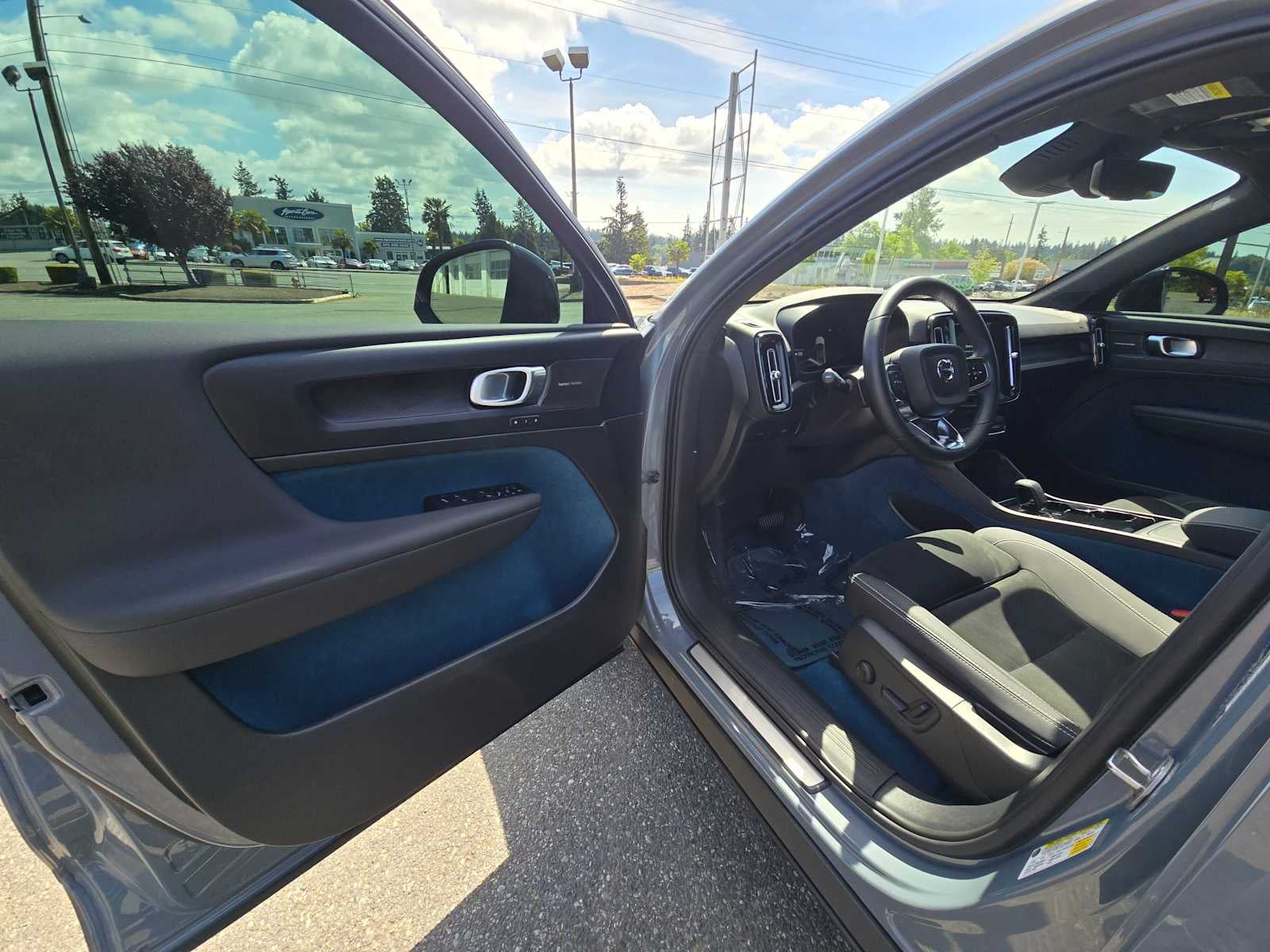 2023 Volvo C40 Recharge Pure Electric Ultimate