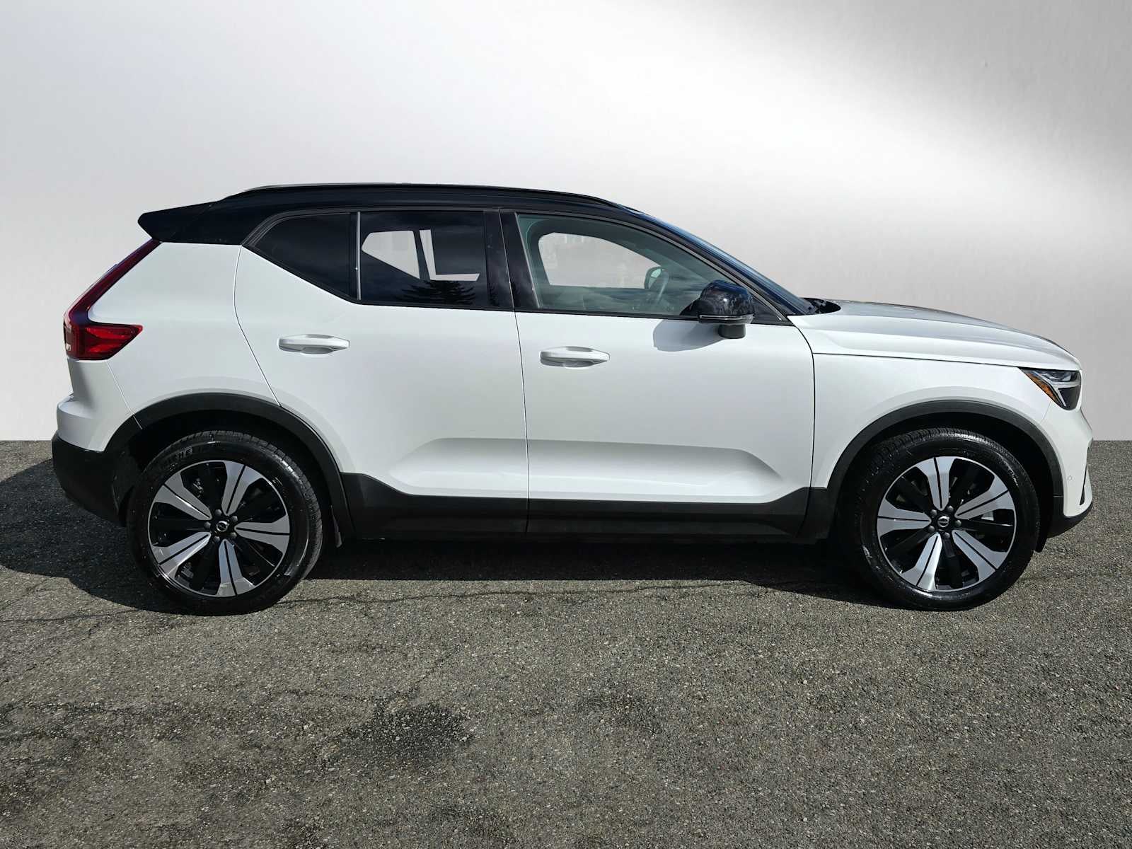 2023 Volvo XC40 Recharge Pure Electric Plus
