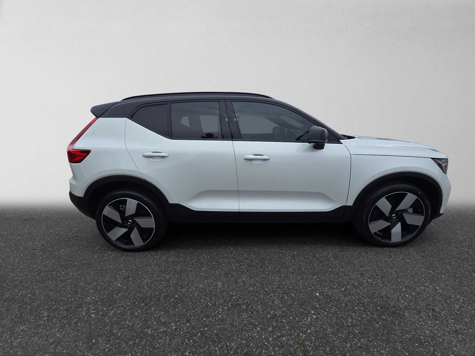 2023 Volvo XC40 Recharge Pure Electric Ultimate