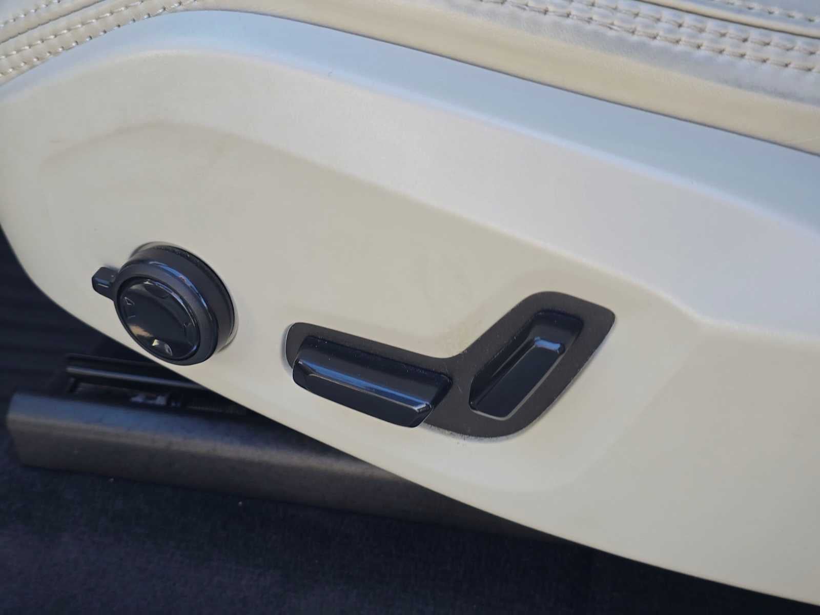 2023 Volvo XC90 Recharge Plug-In Hybrid Ultimate