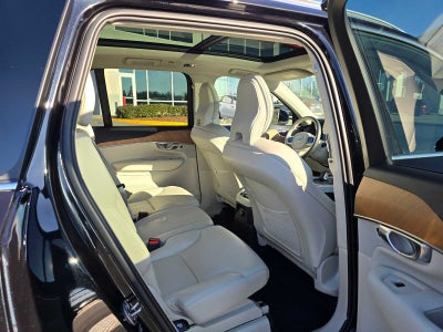 2022 Volvo XC90 Recharge Plug-In Hybrid Inscription Expression