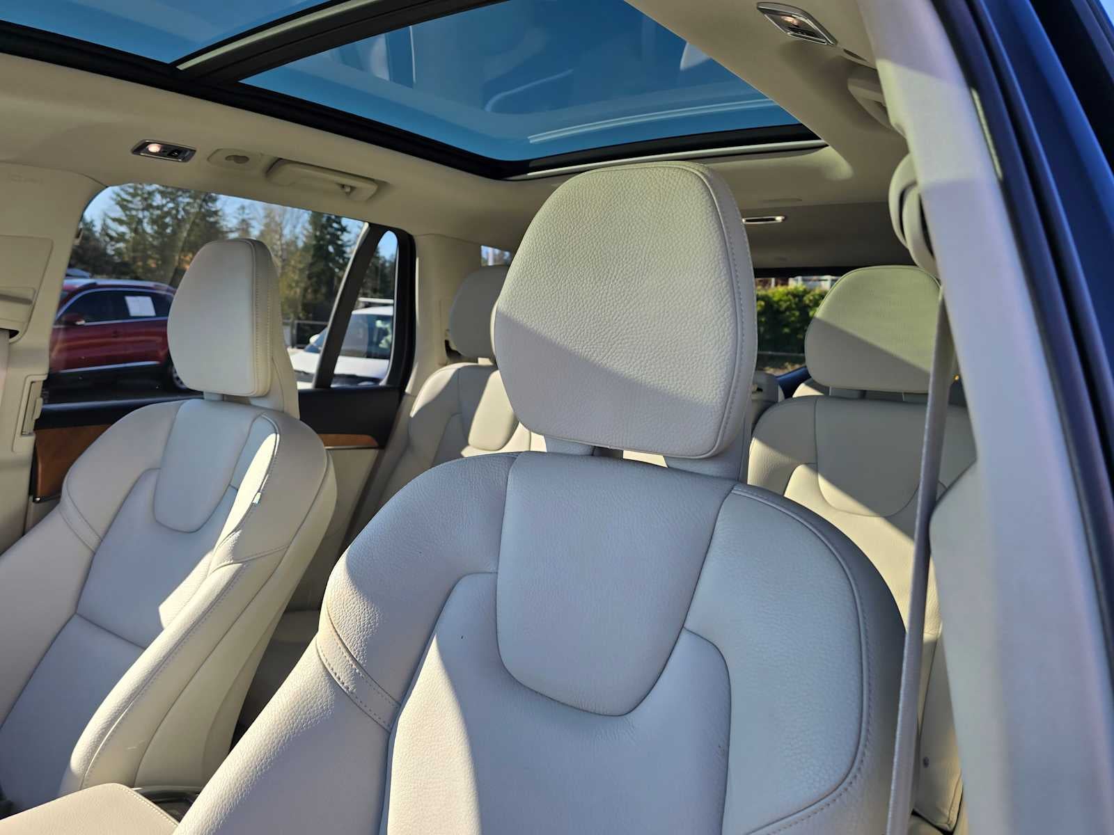 2022 Volvo XC90 Recharge Plug-In Hybrid Inscription Expression