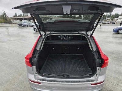 2023 Volvo XC60 Plus Bright Theme