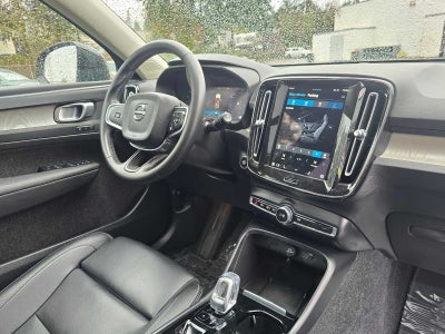 2025 Volvo XC40 Plus Dark Theme