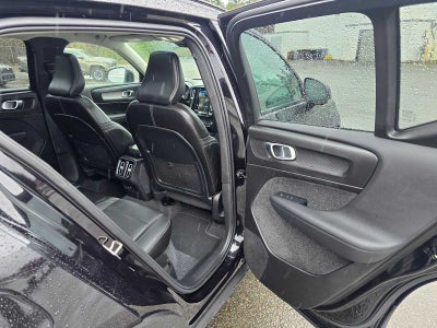2025 Volvo XC40 Plus Dark Theme