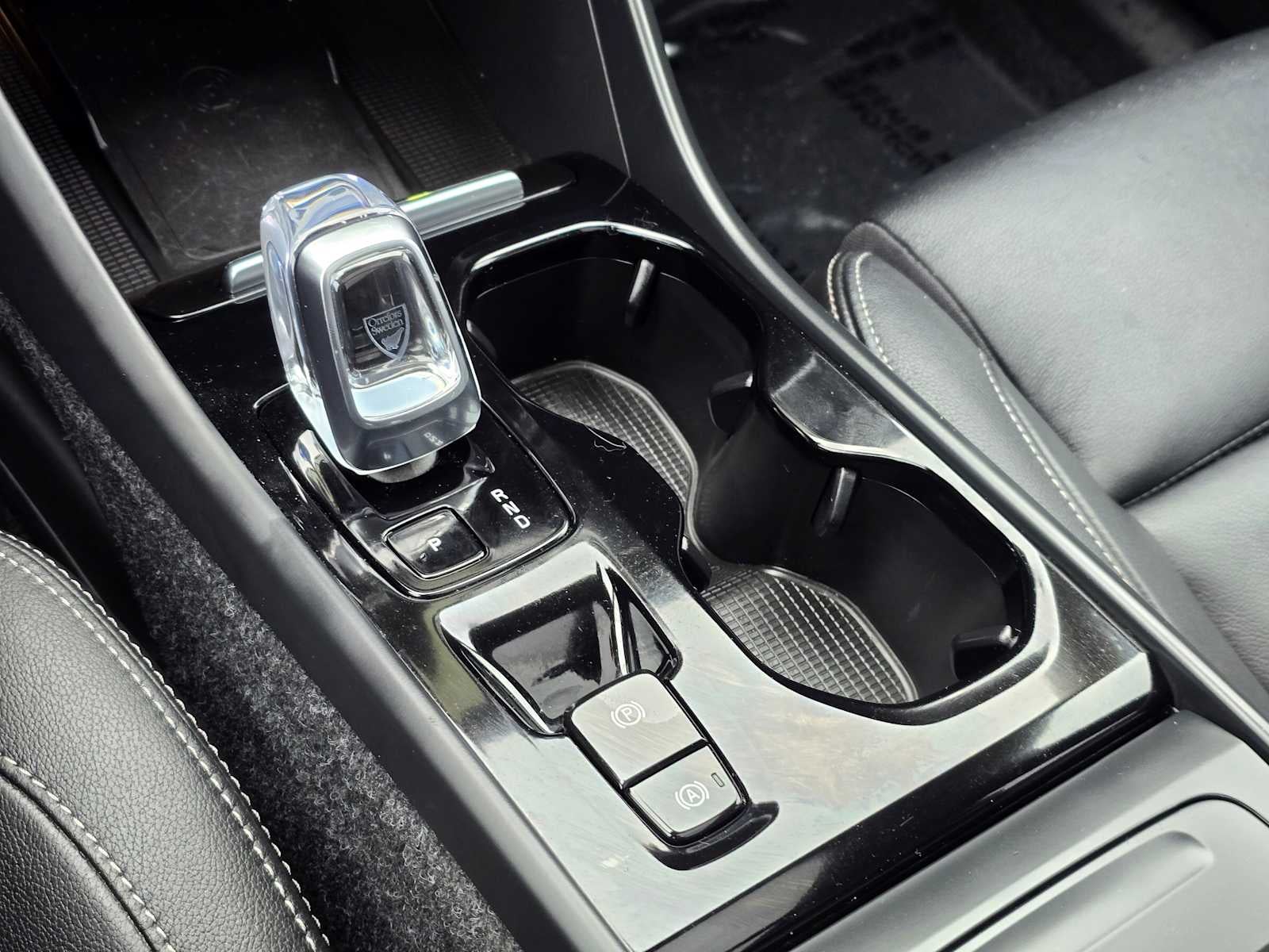 2025 Volvo XC40 Plus Dark Theme