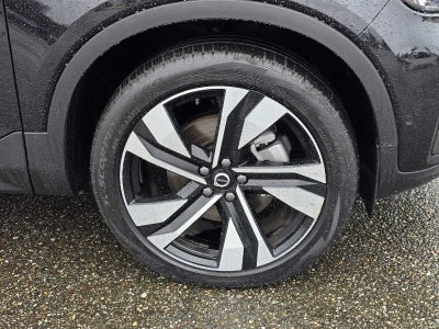 2025 Volvo XC40 Plus Dark Theme