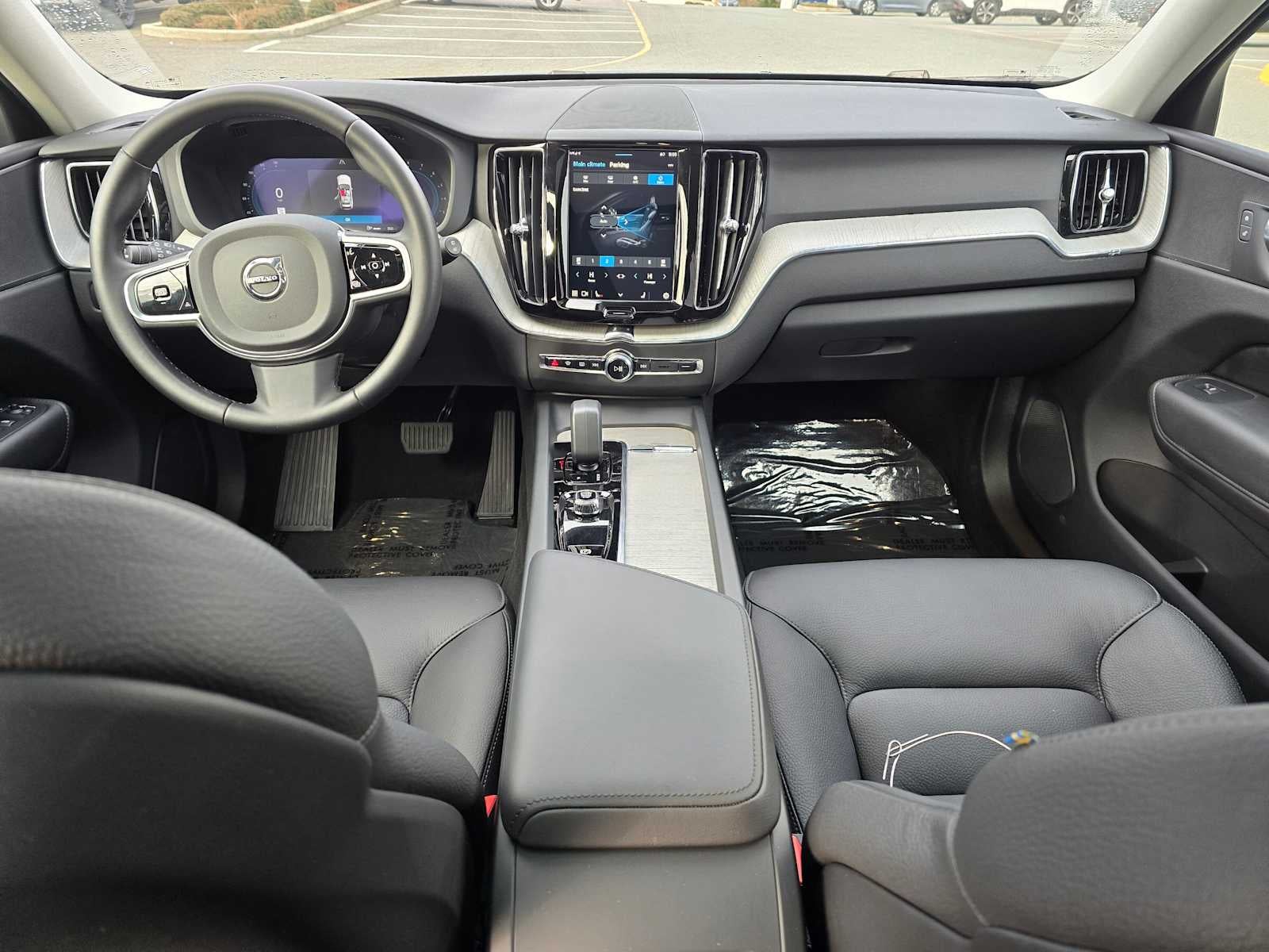 2025 Volvo XC60 Plus