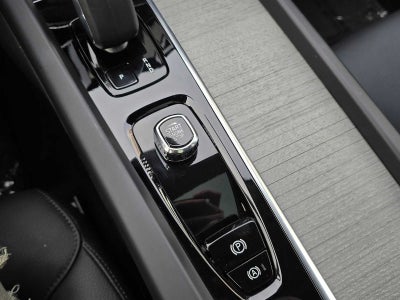 2025 Volvo XC60 Plus