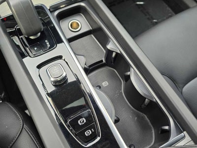 2025 Volvo XC60 Plus