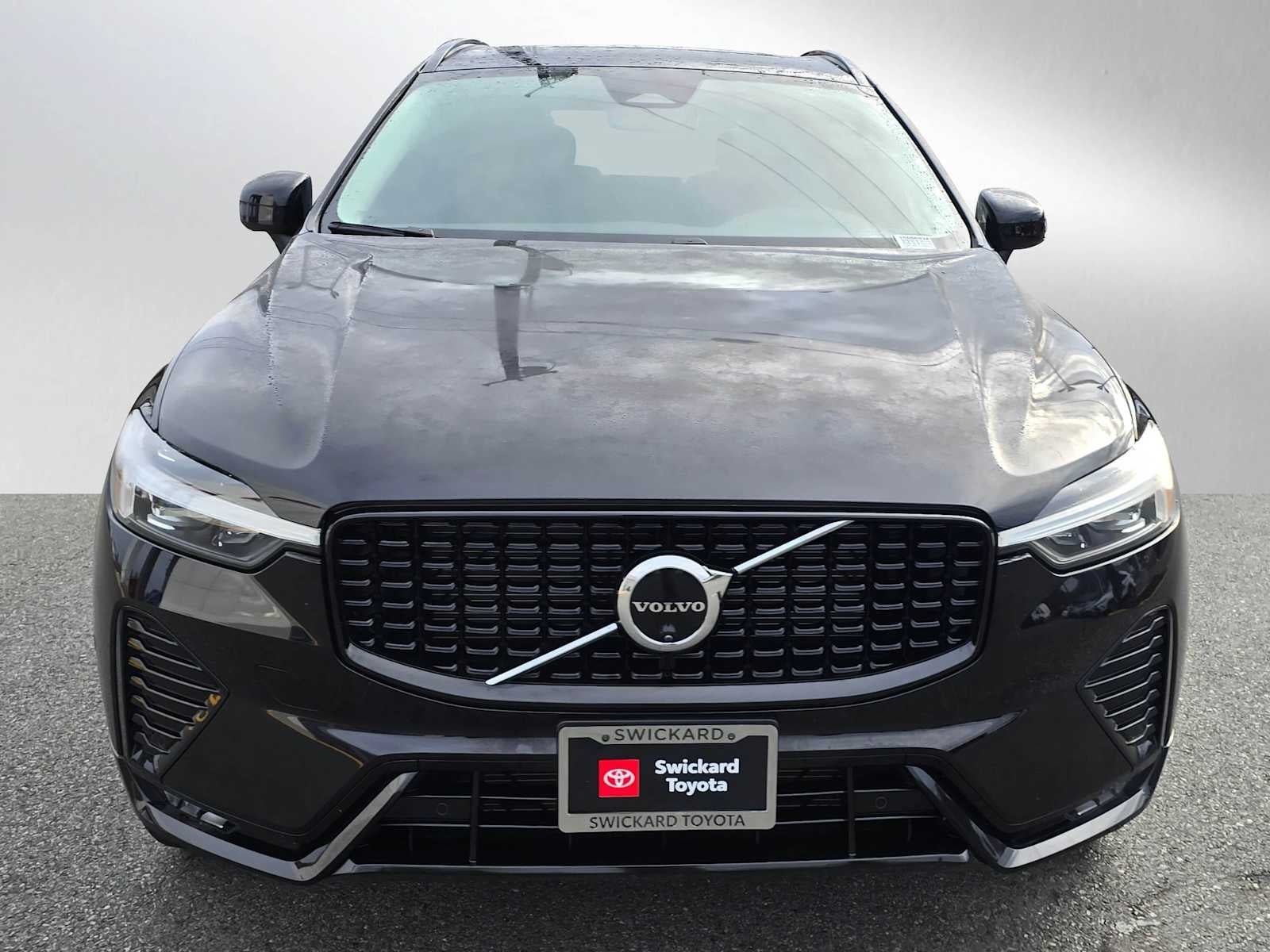 2025 Volvo XC60 Plus