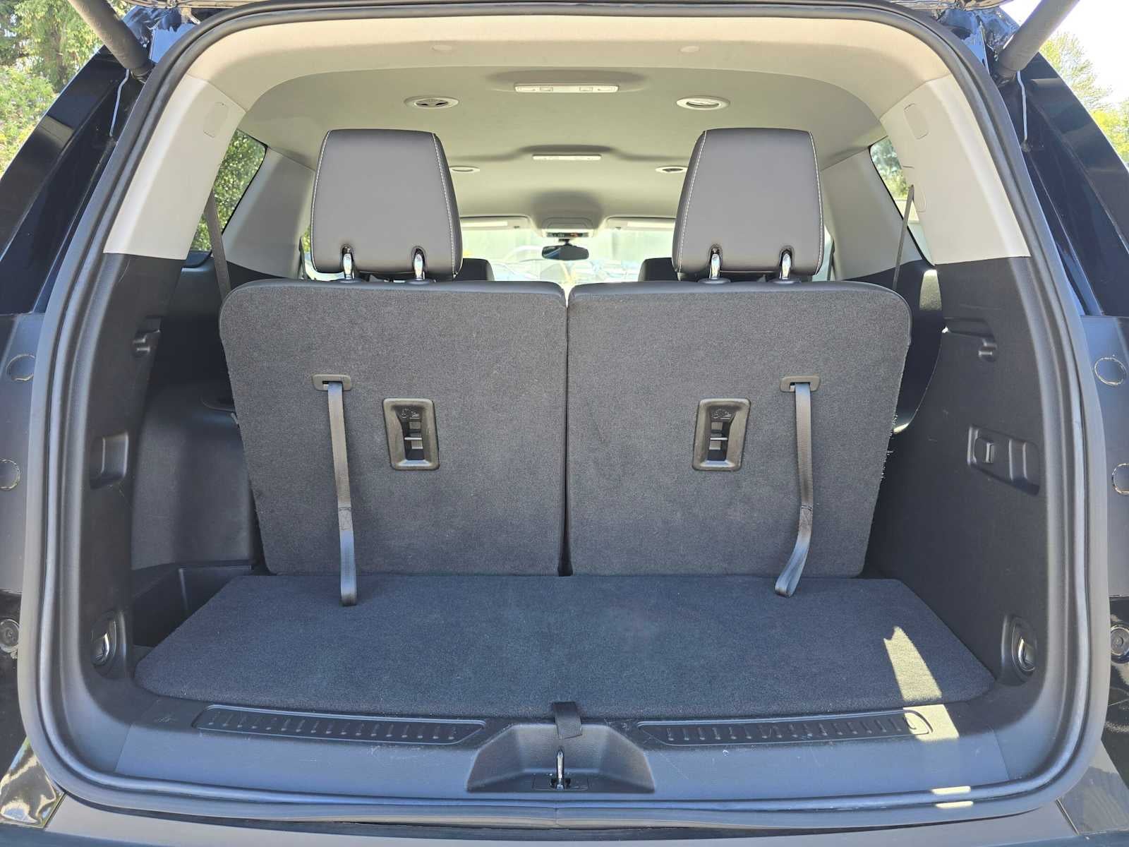 2022 GMC Acadia SLT