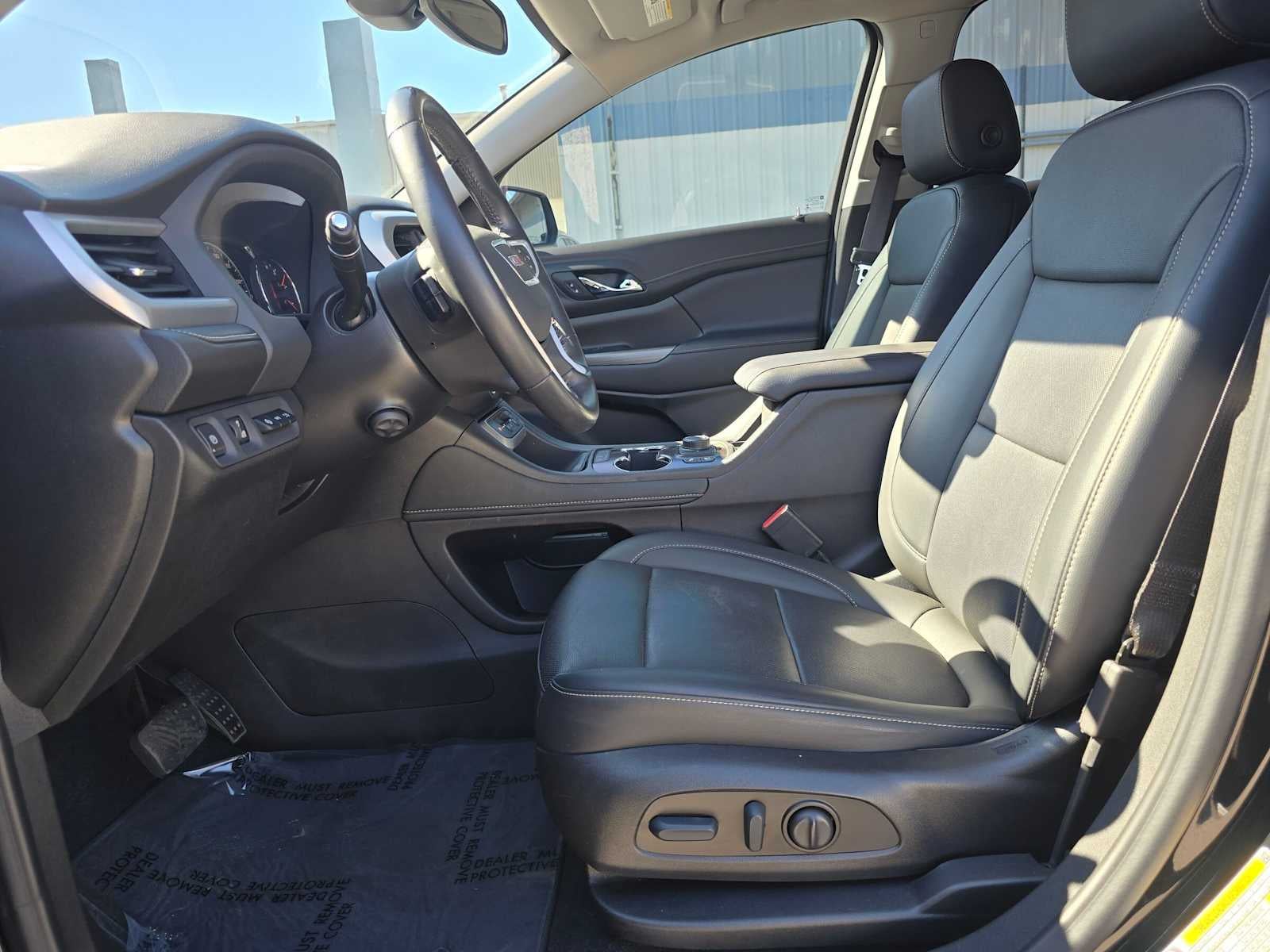 2022 GMC Acadia SLT
