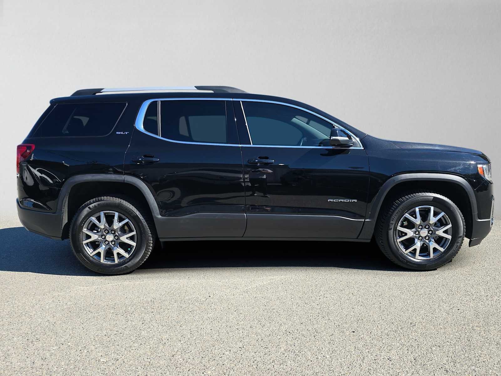 2022 GMC Acadia SLT