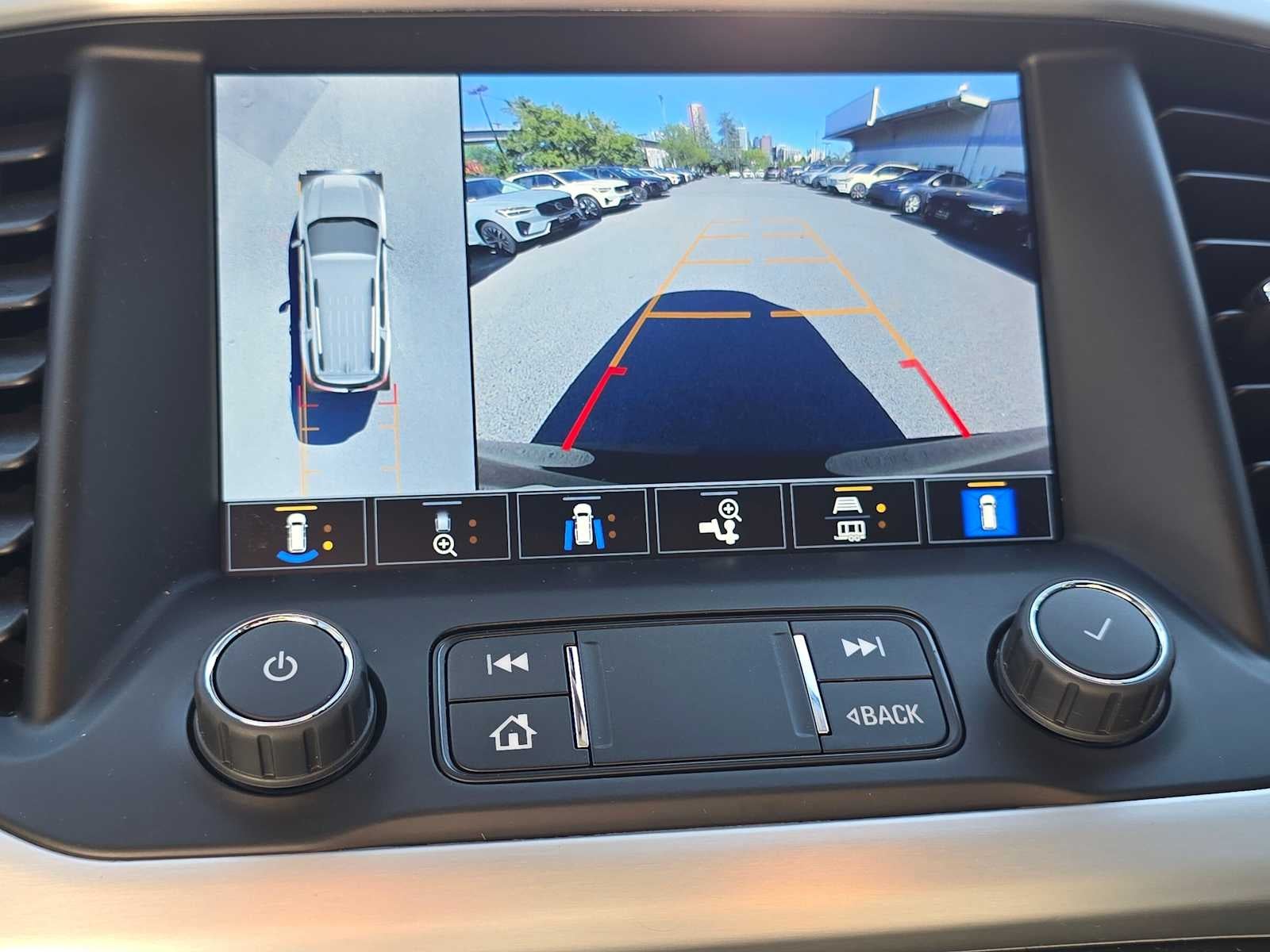 2022 GMC Acadia SLT