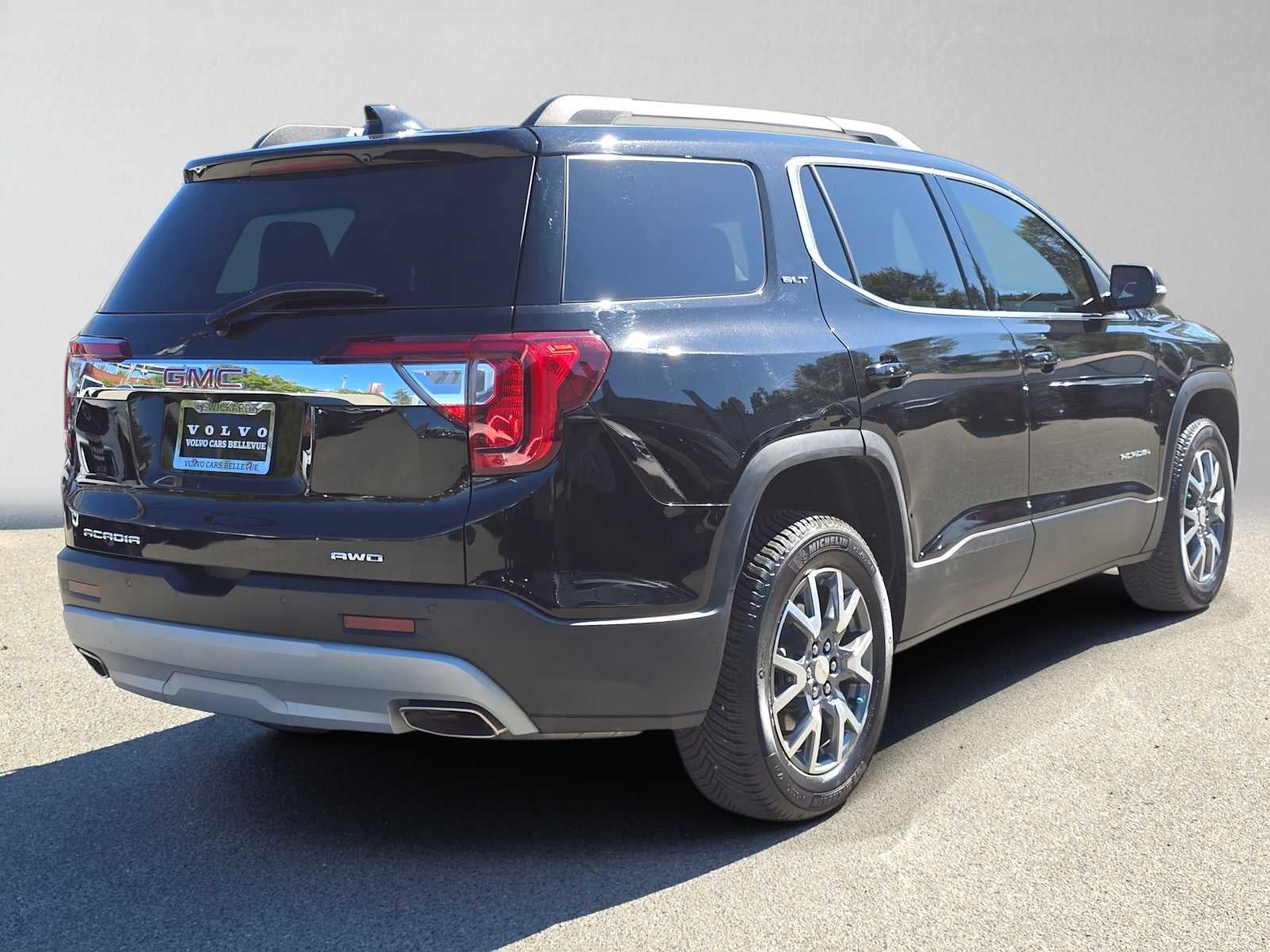 2022 GMC Acadia SLT