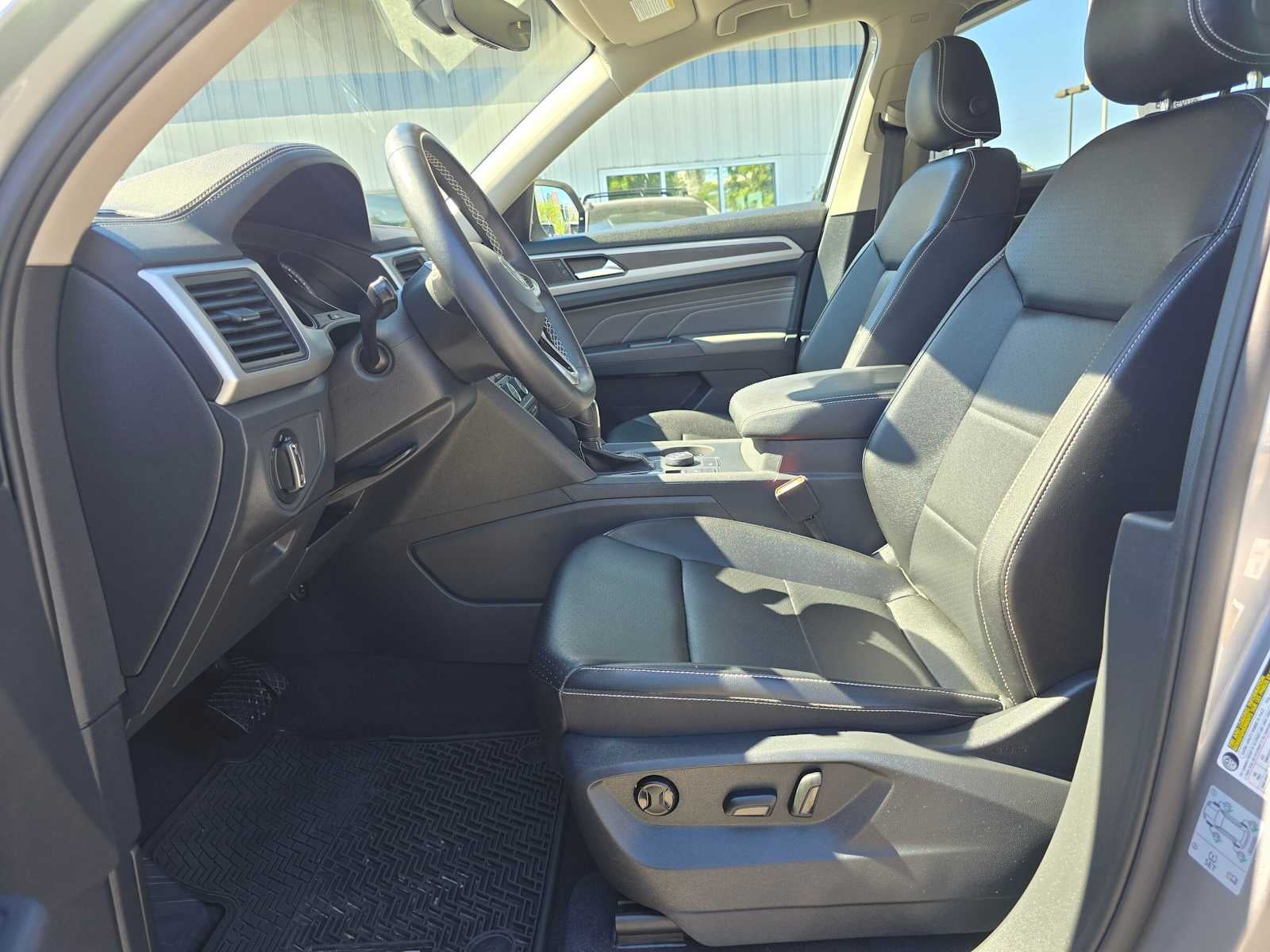 2021 Volkswagen Atlas 3.6L V6 SE w/Technology