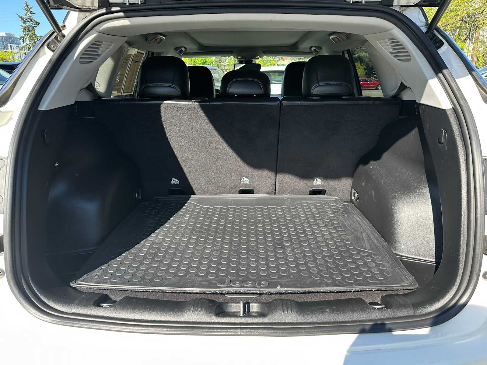 2020 Jeep Compass Latitude w/Sun/Safety Pkg