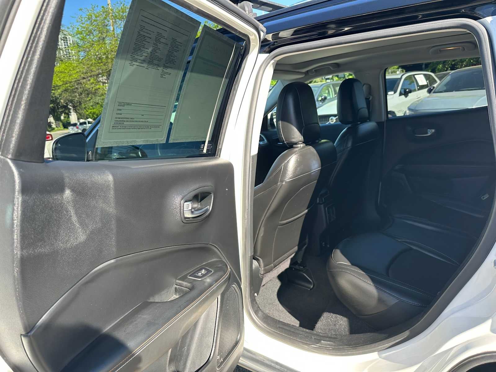 2020 Jeep Compass Latitude w/Sun/Safety Pkg