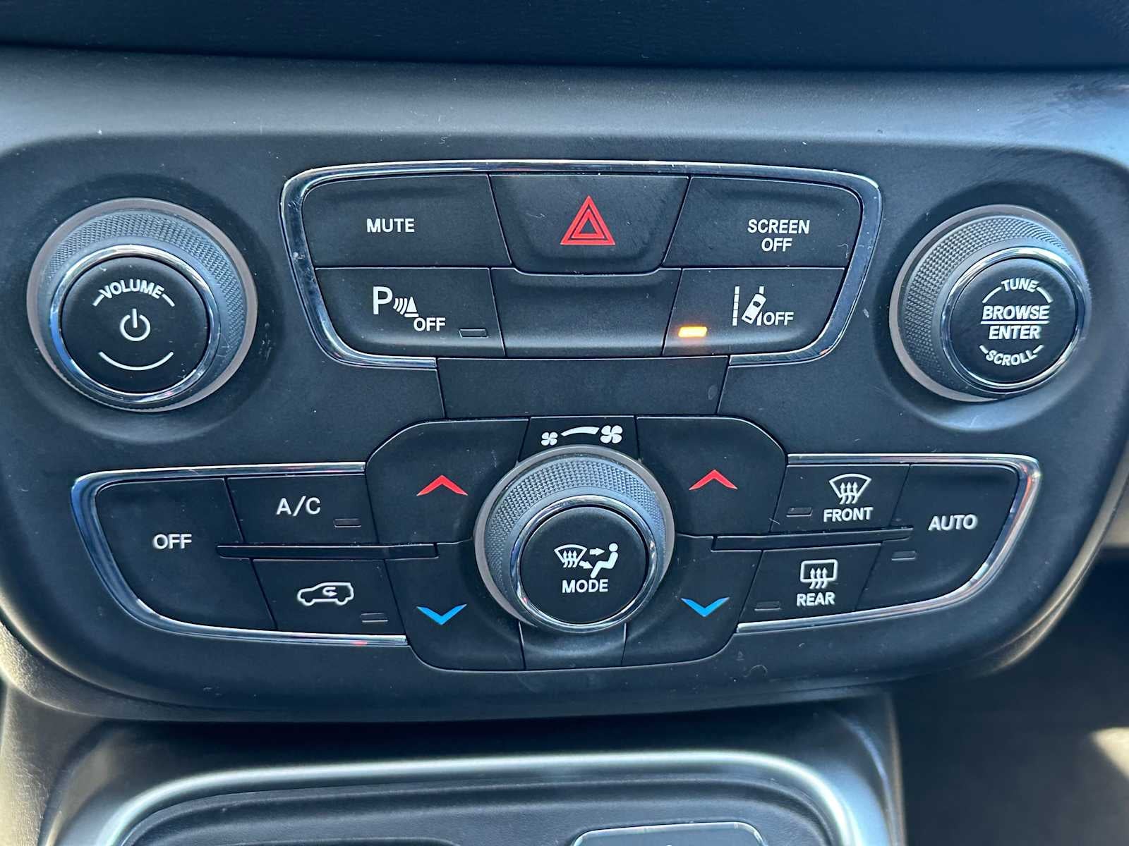 2020 Jeep Compass Latitude w/Sun/Safety Pkg