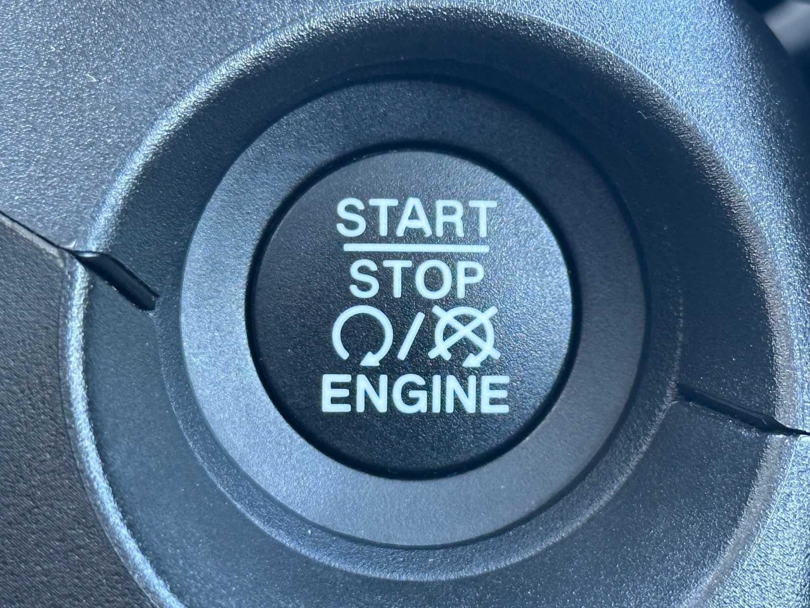 2020 Jeep Compass Latitude w/Sun/Safety Pkg