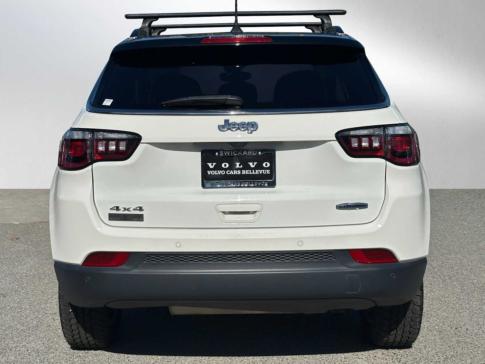 2020 Jeep Compass Latitude w/Sun/Safety Pkg