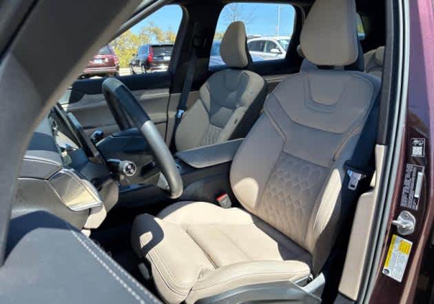 2025 Volvo EX90 Plus