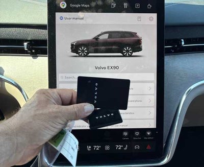 2025 Volvo EX90 Plus