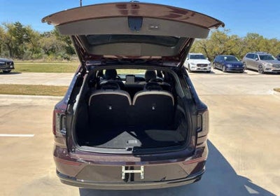 2025 Volvo EX90 Plus