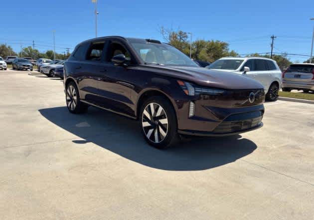 2025 Volvo EX90 Plus