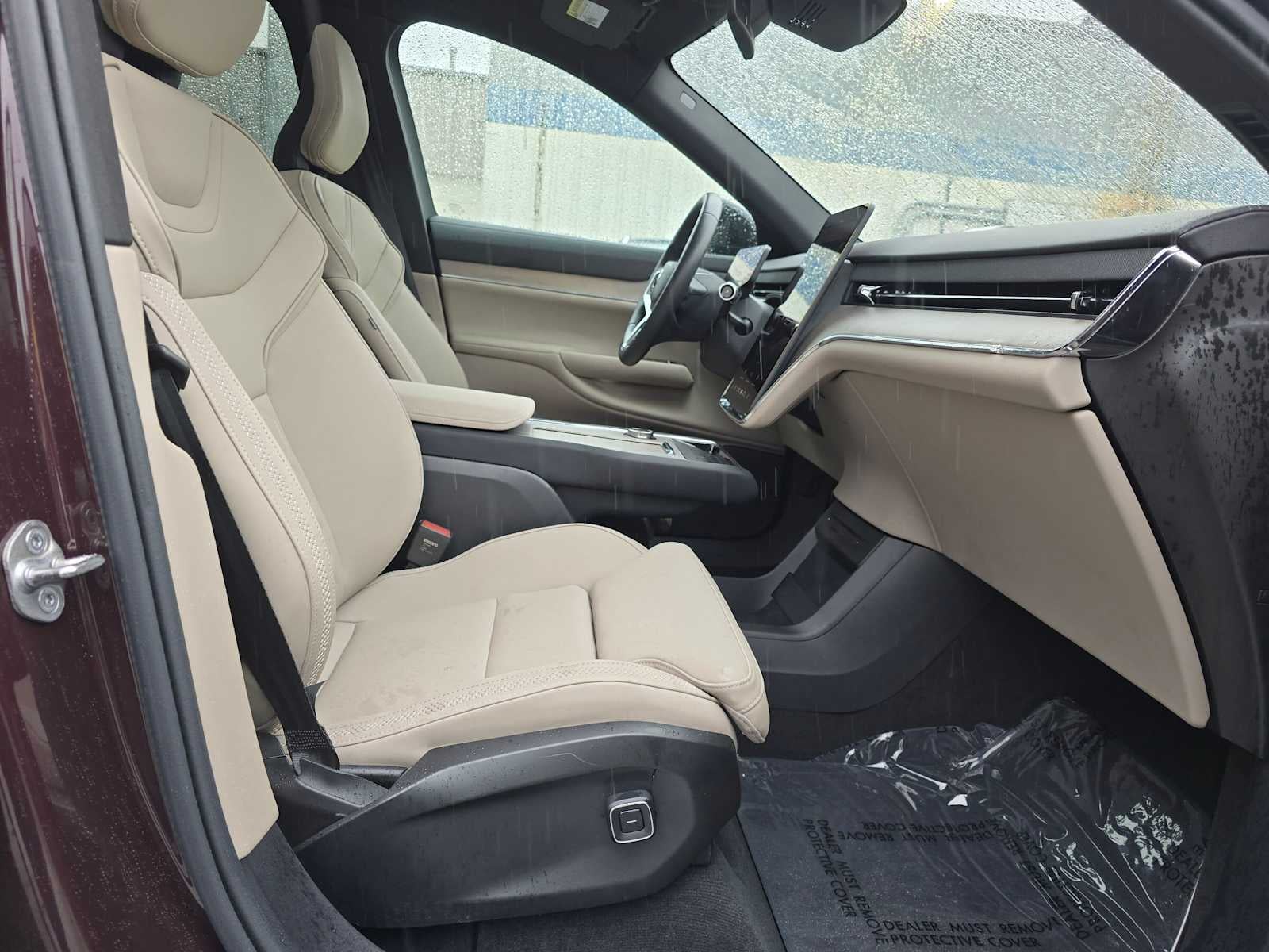2025 Volvo EX90 Plus