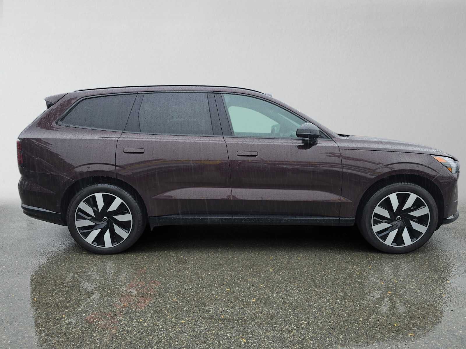 2025 Volvo EX90 Plus