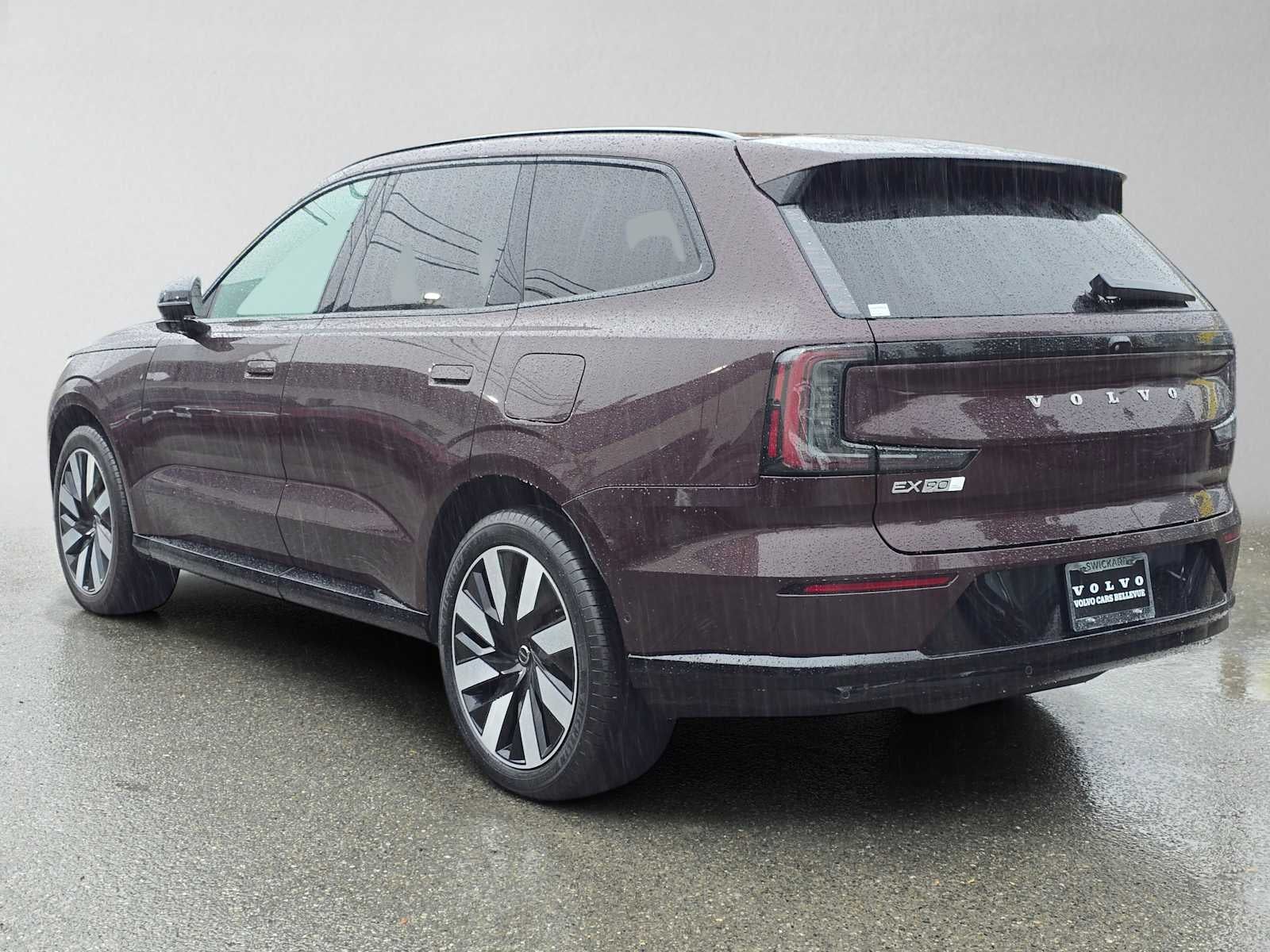 2025 Volvo EX90 Plus
