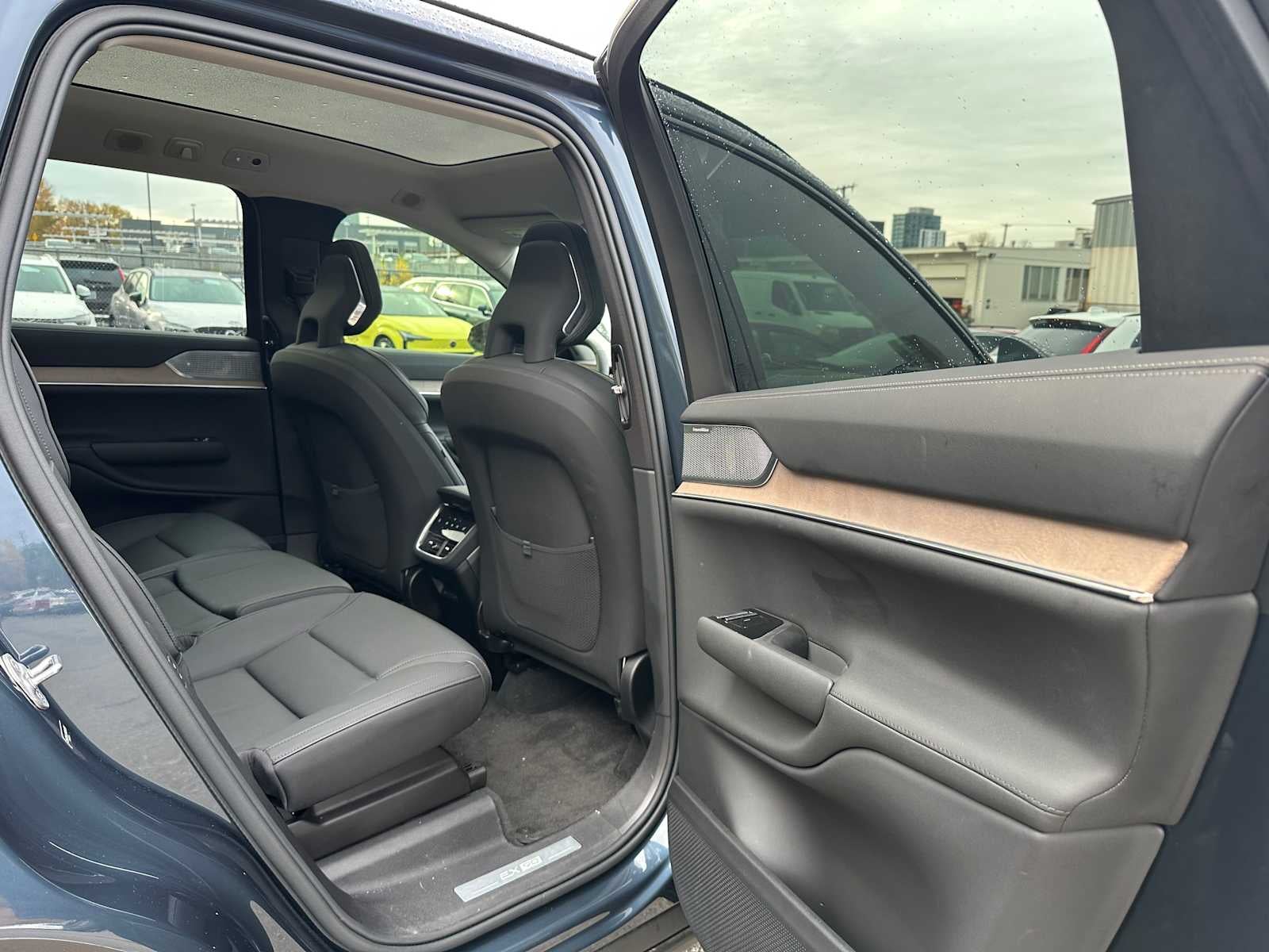 2025 Volvo EX90 Ultra