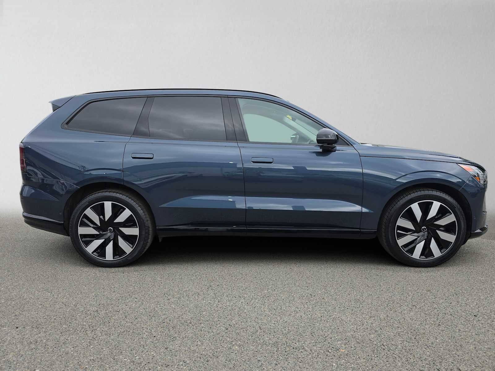 2025 Volvo EX90 Ultra