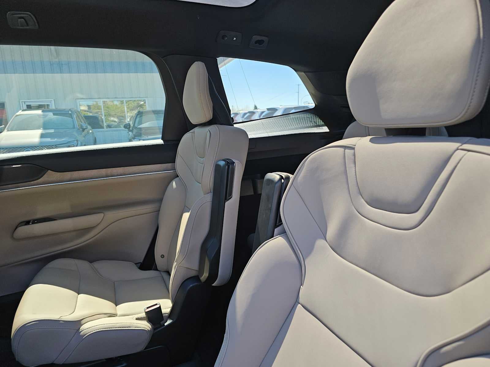 2025 Volvo EX90 Ultra