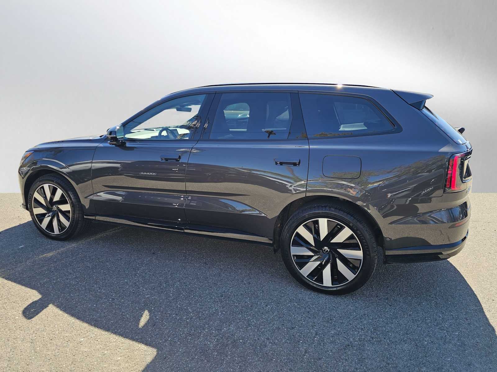 2025 Volvo EX90 Ultra