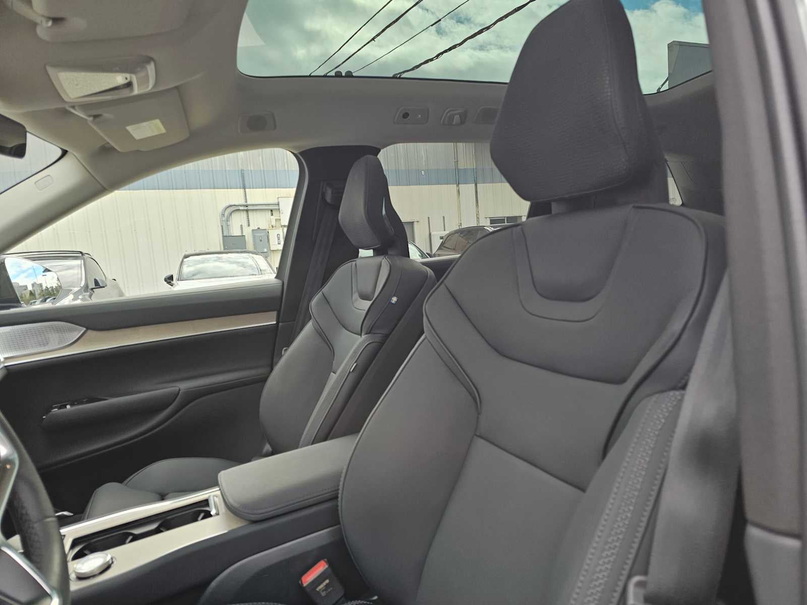 2025 Volvo EX90 Ultra