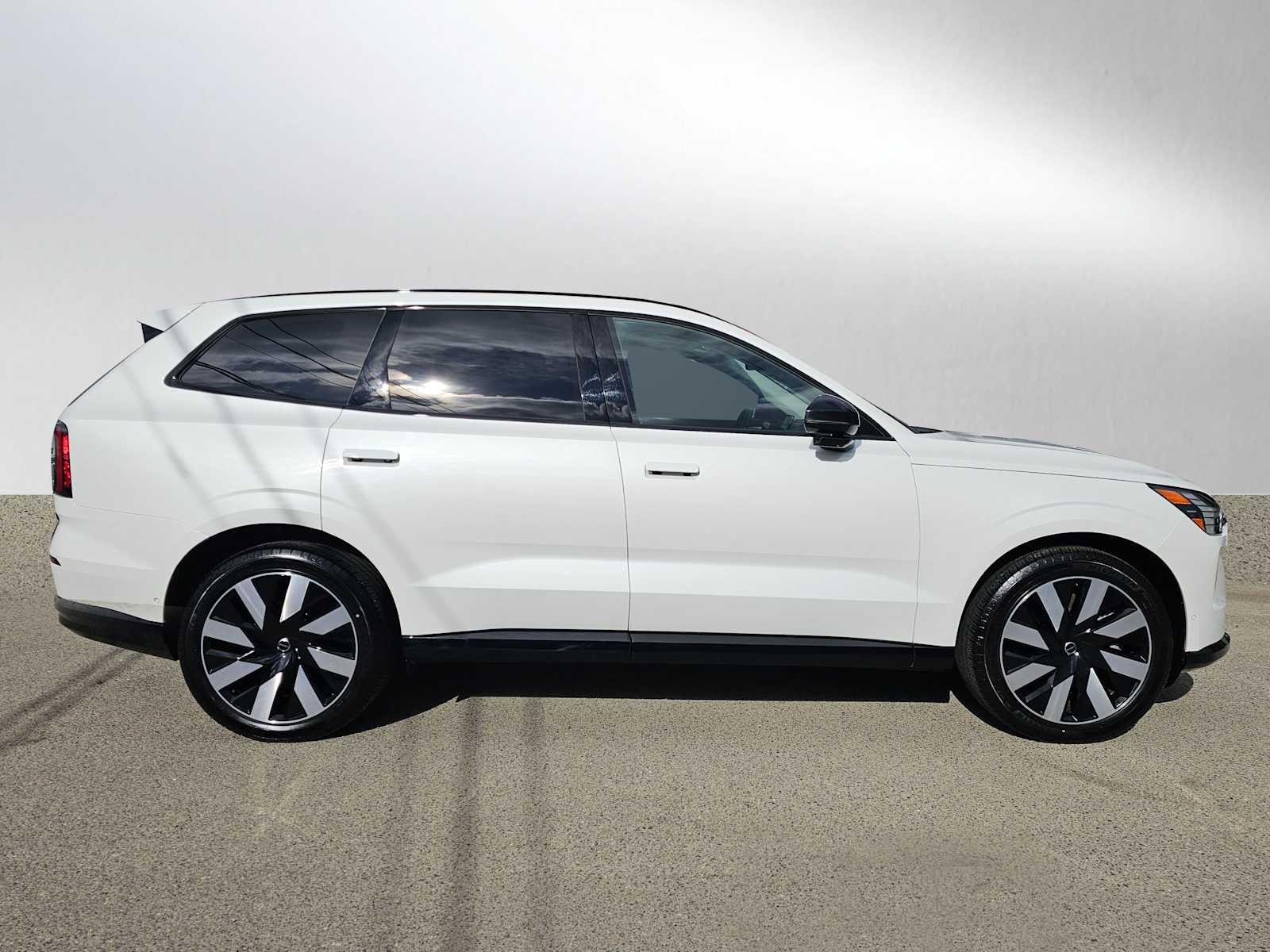 2025 Volvo EX90 Ultra