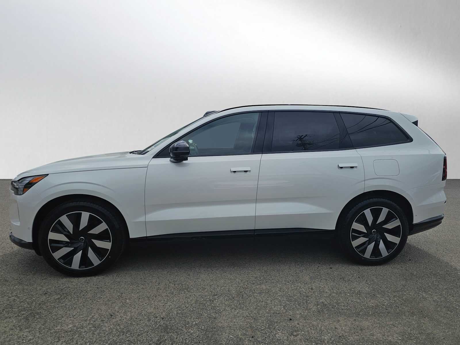 2025 Volvo EX90 Ultra