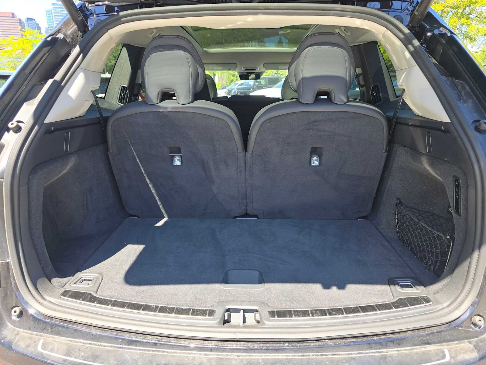 2025 Volvo EX90 Plus