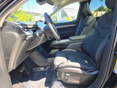 2025 Volvo EX90 Plus