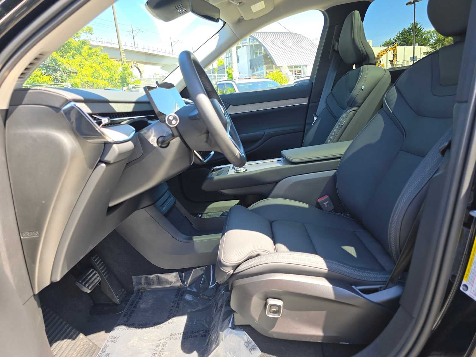 2025 Volvo EX90 Plus