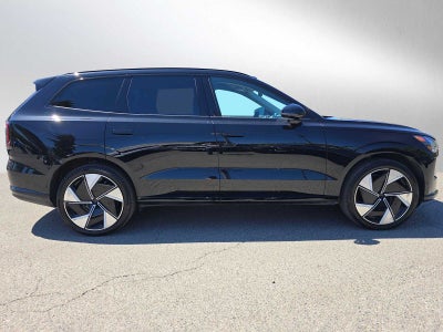 2025 Volvo EX90 Plus