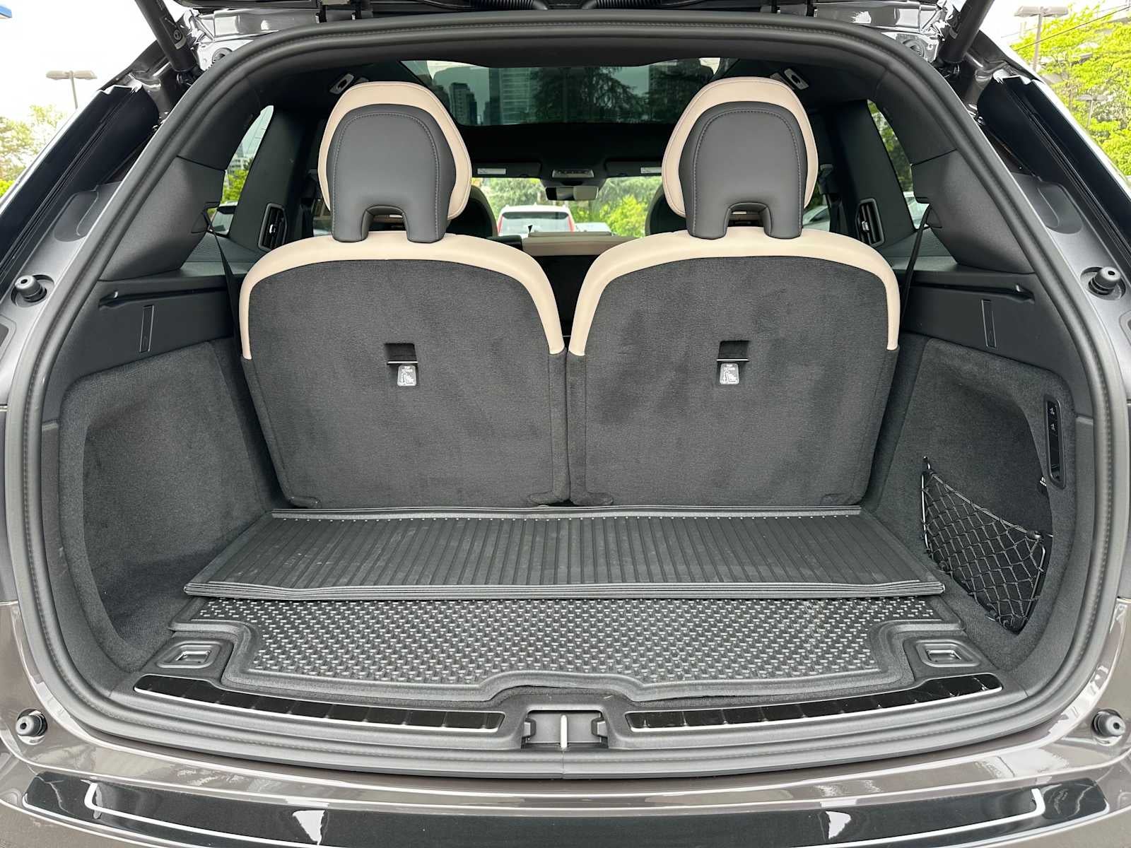 2025 Volvo EX90 Plus